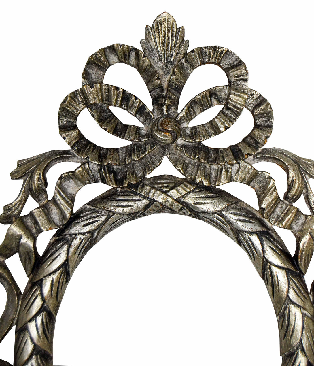 Close-up top side of the French bow detail on the Vintage Elegance Picture Frame, highlighting its intricate craftsmanship